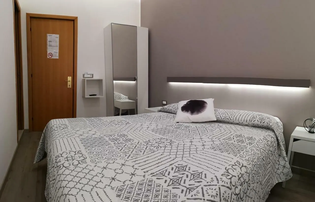 Albergo Felice Sottomarina 0*,  Itália
